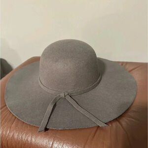 The Hatter Company Grey Felt Wide Brim Hat